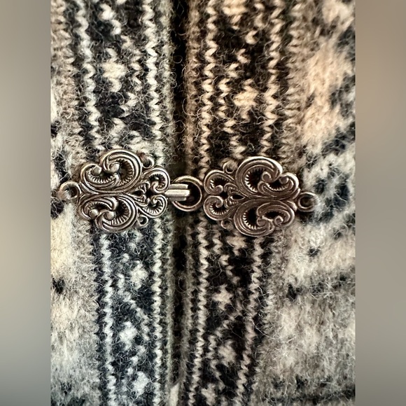 Cambridge Dry Goods Cardigan - Picture 5 of 7